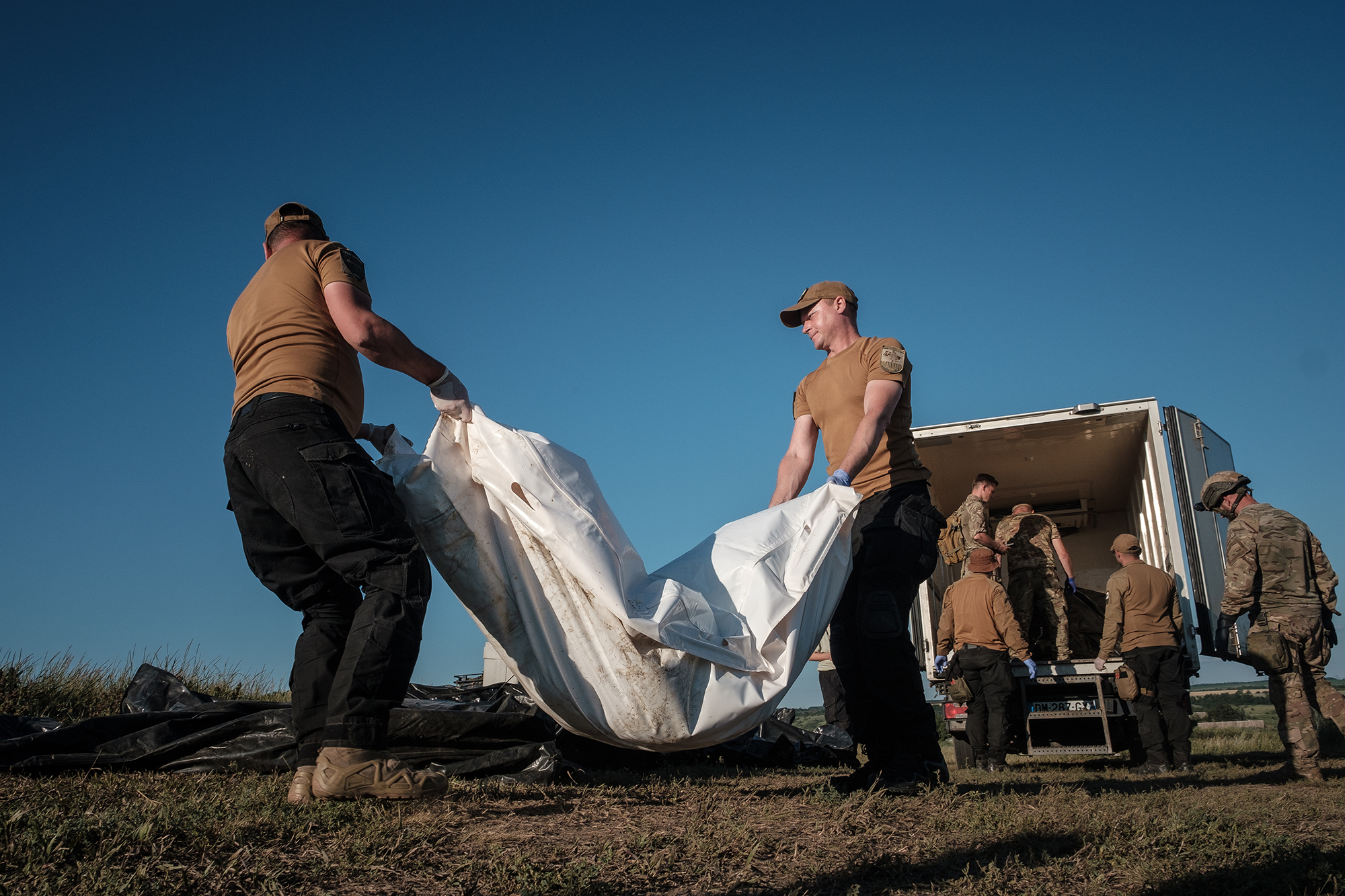 On the shield. How Ukraine returns bodies of fallen soldiers and prisoners killed in Russia